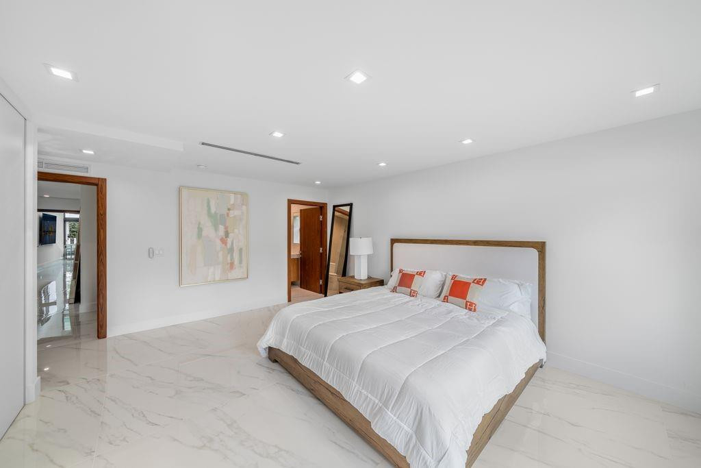 19 Gatehouse Road Sea Ranch Lakes, FL 33308 - Photo 28 of 61 Photo 28