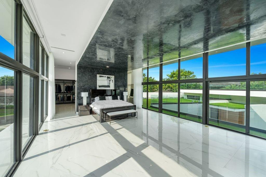 19 Gatehouse Road Sea Ranch Lakes, FL 33308 - Photo 33 of 61 Photo 33