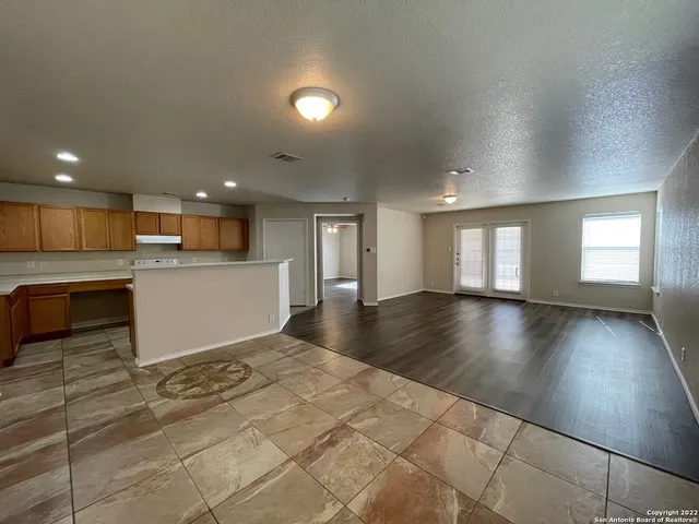 $1,795 | 6506 Falcons Heights, San Antonio, TX 78233