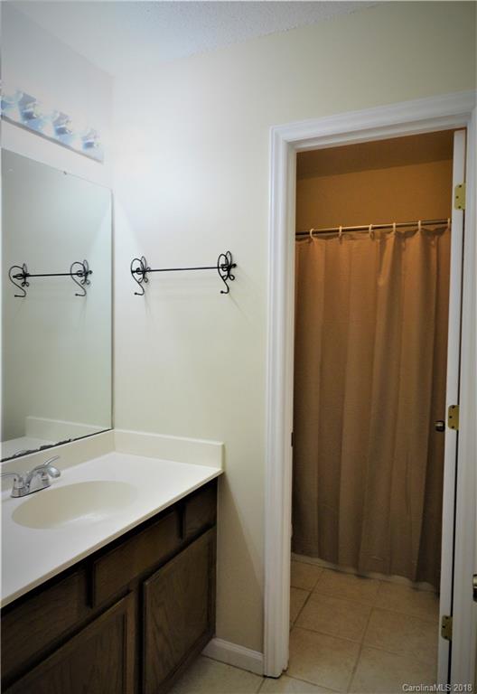 811 Foxborough Road Charlotte, NC 28213 - Photo 9 of 14