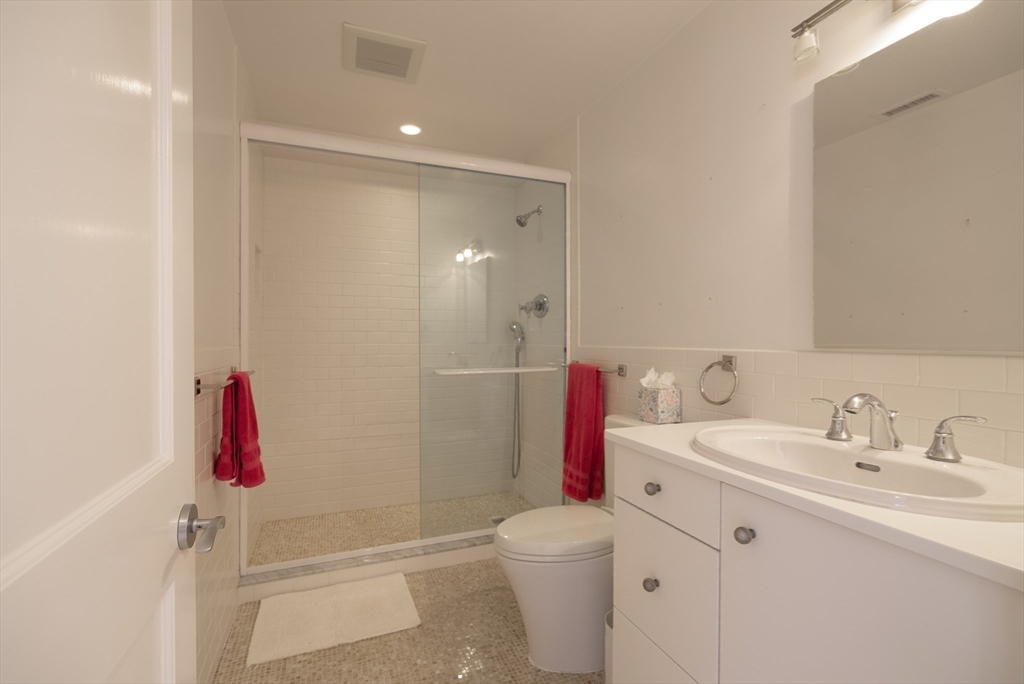 1265 Beacon Street, Unit 702 Brookline, MA 02446 - Photo 8 of 29