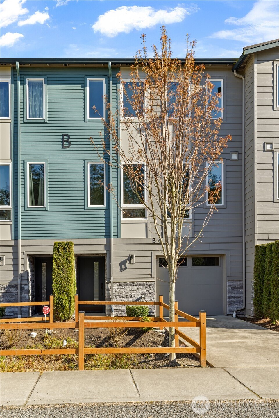 17905 35th Avenue Southeast, Unit B4 Bothell, WA 98012 - Photo 1 of 24