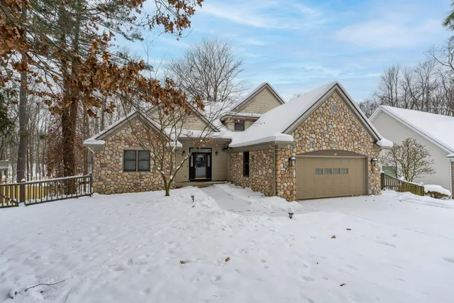$498,000 | 4752 Forest Creek Drive, Kalamazoo, MI 49009