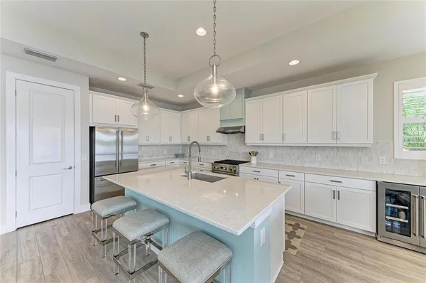 $799,999 | 1021 Crosswind Avenue, Sarasota, FL 34240