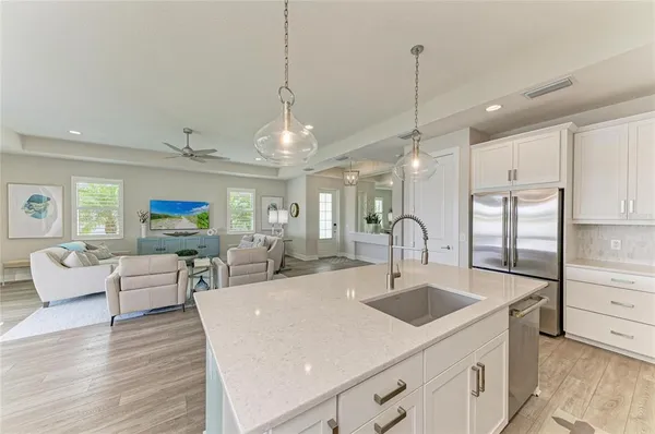 $799,999 | 1021 Crosswind Avenue, Sarasota, FL 34240