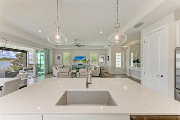 $799,999 | 1021 Crosswind Avenue, Sarasota, FL 34240