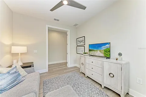 $849,000 | 1021 Crosswind Avenue, Sarasota, FL 34240