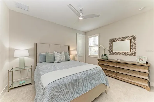 $799,999 | 1021 Crosswind Avenue, Sarasota, FL 34240