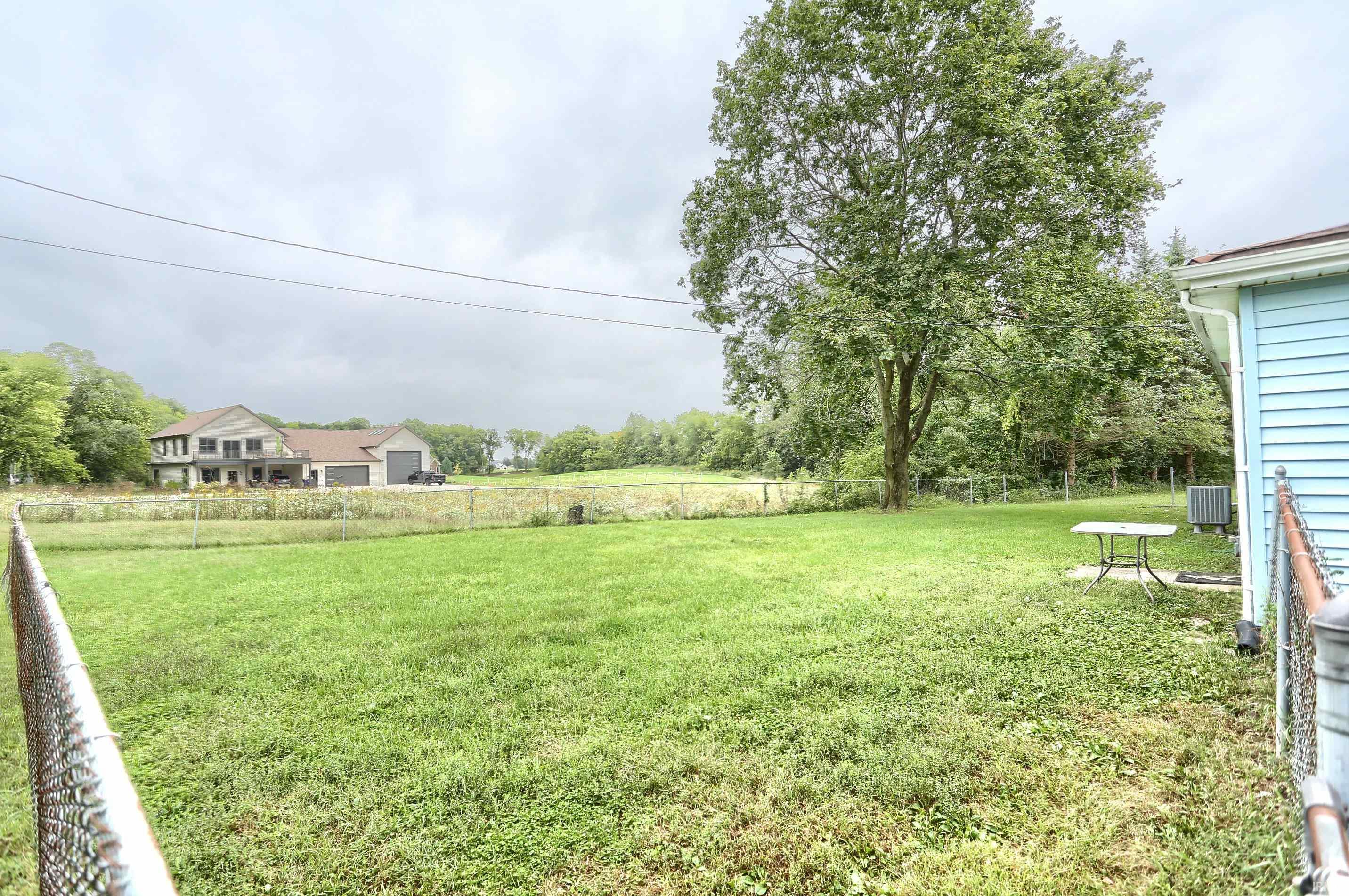 1609 South Country Club Road Warsaw, IN 46580 - Photo 8 of 29 Gallery Image 8
