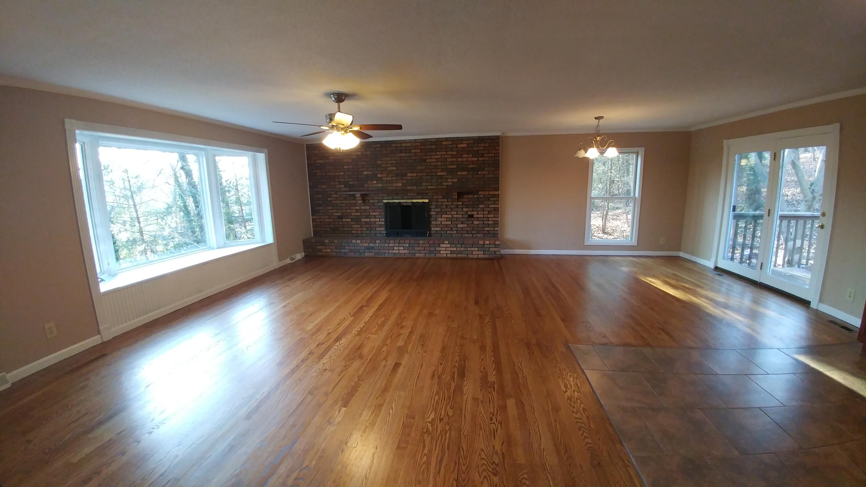 112 Mohawk Road Oak Ridge, TN 37830 - Photo 3 of 18 1215171536
