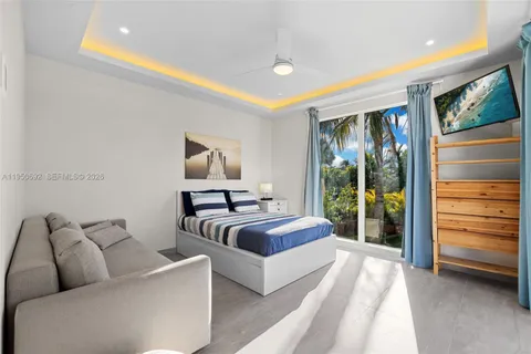 $2,750,000 | 7770 Hawthorne Avenue, Miami Beach, FL 33141