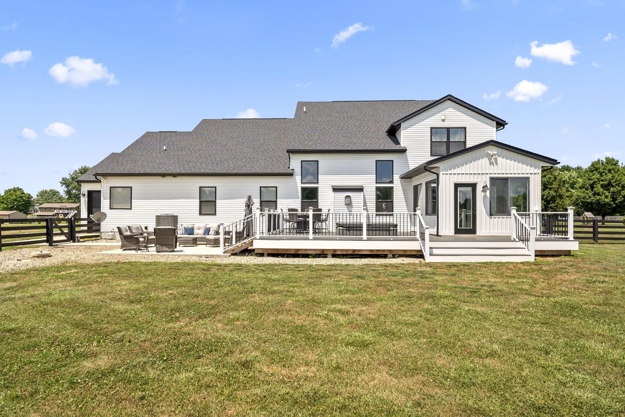 3364 Tschopp Road Northeast Lancaster, OH 43130 - Photo 64 of 80 Rear Elevation