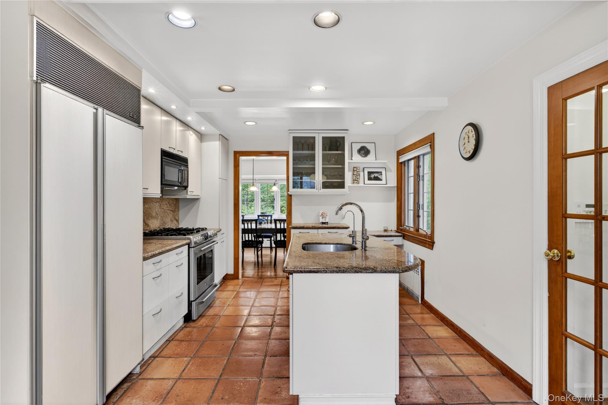 10 Crescent Road Port Washington, NY 11050 - Photo 13 of 37
