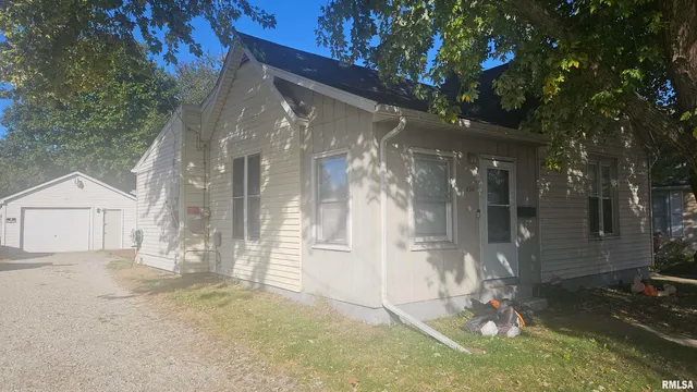 $99,900 | 434 Dean Court, Canton, IL 61520