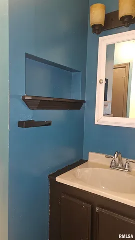 $92,000 | 434 Dean Court, Canton, IL 61520