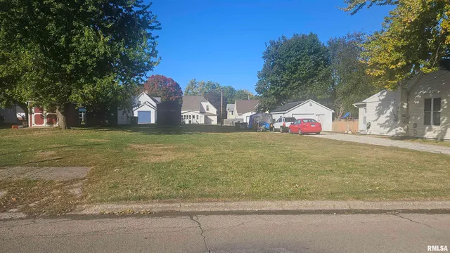 $99,900 | 434 Dean Court, Canton, IL 61520
