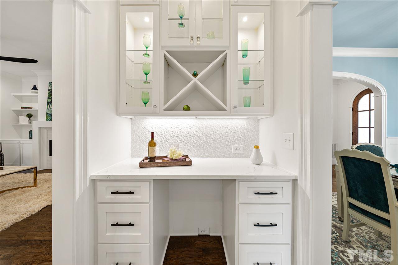 1701 Pineview Street Raleigh, NC 27608 - Photo 9 of 30