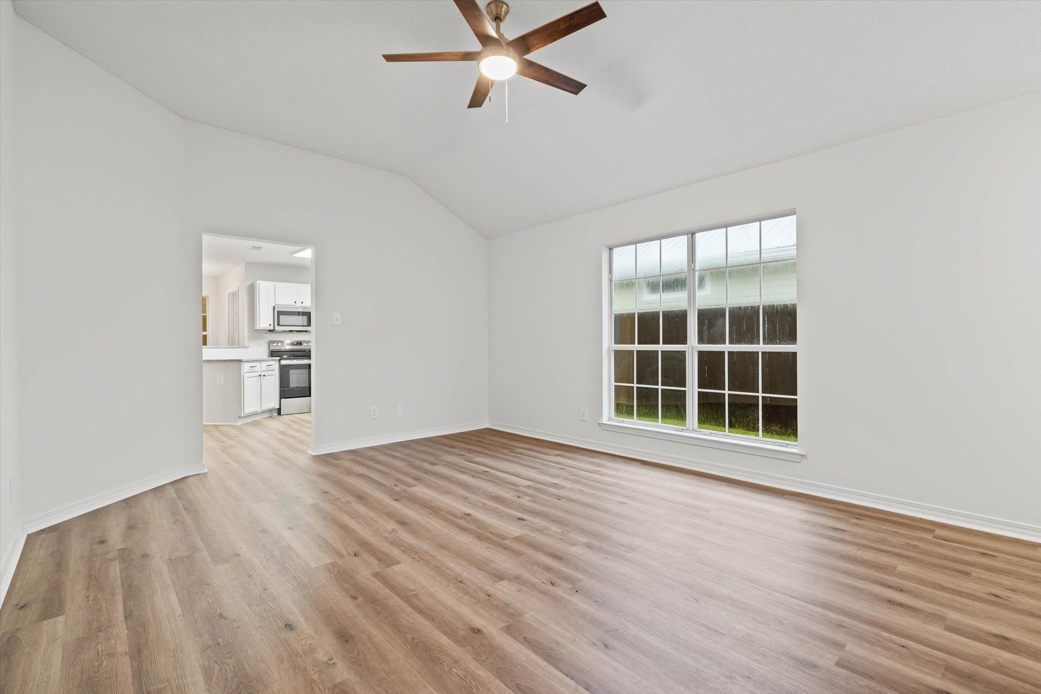 806 Crystal Wells Court South Fairhope, AL 36532 - Photo 4 of 22