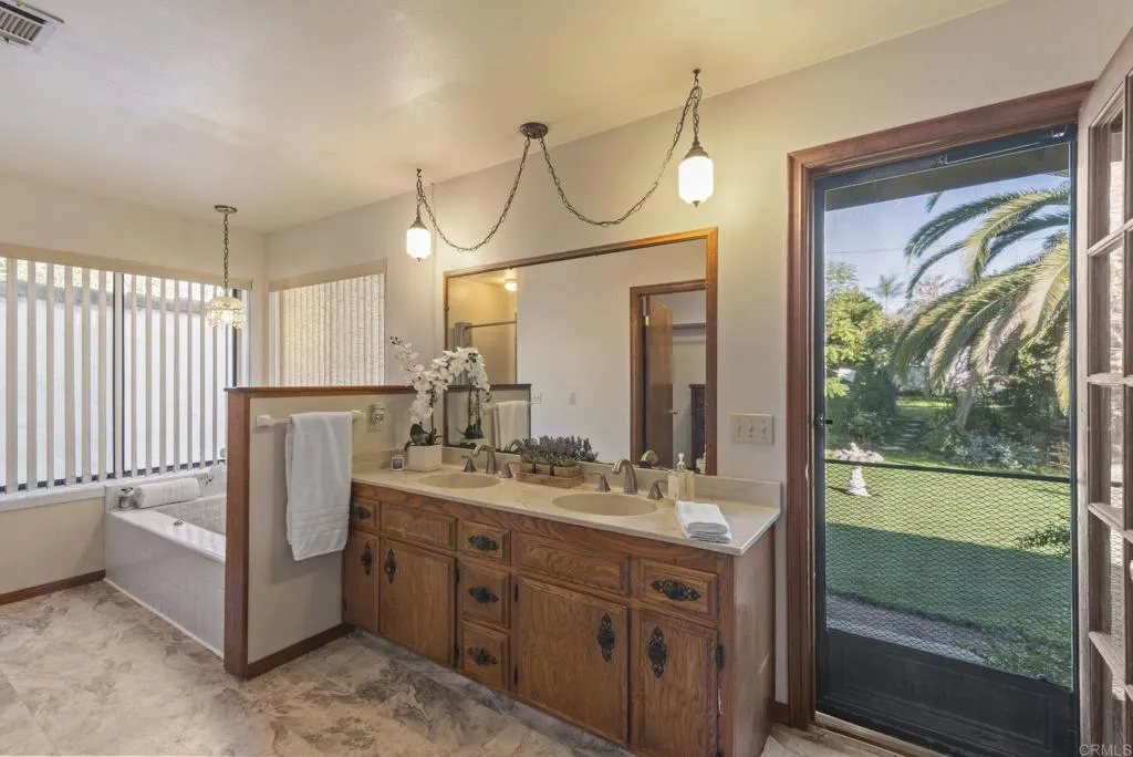 3414 Royal Road Vista, CA 92084 - Photo 29 of 48 Gallery Image 29
