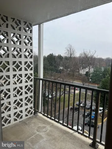 a view of a hallway with entryway