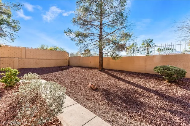 $243,800 | 3151 North Soaring Gulls Drive, Unit 1100, Las Vegas, NV 89128