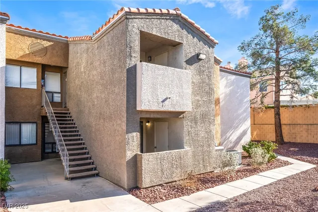 $243,800 | 3151 North Soaring Gulls Drive, Unit 1100, Las Vegas, NV 89128
