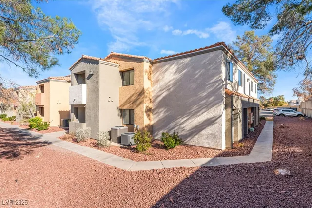$243,800 | 3151 North Soaring Gulls Drive, Unit 1100, Las Vegas, NV 89128