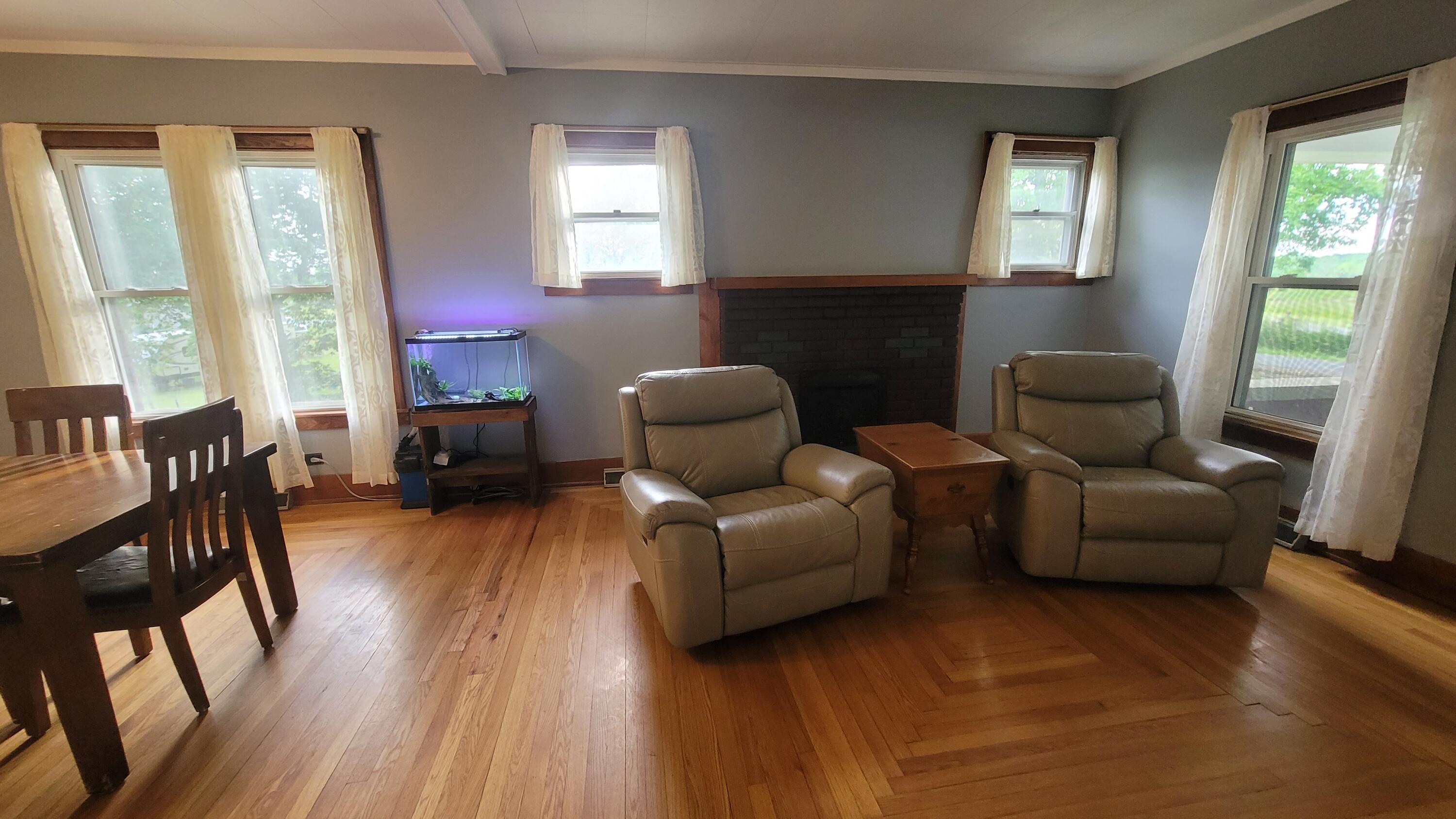 434 Horseshoe Road Cynthiana, KY 41031 - Photo 17 of 40 Living Room 03