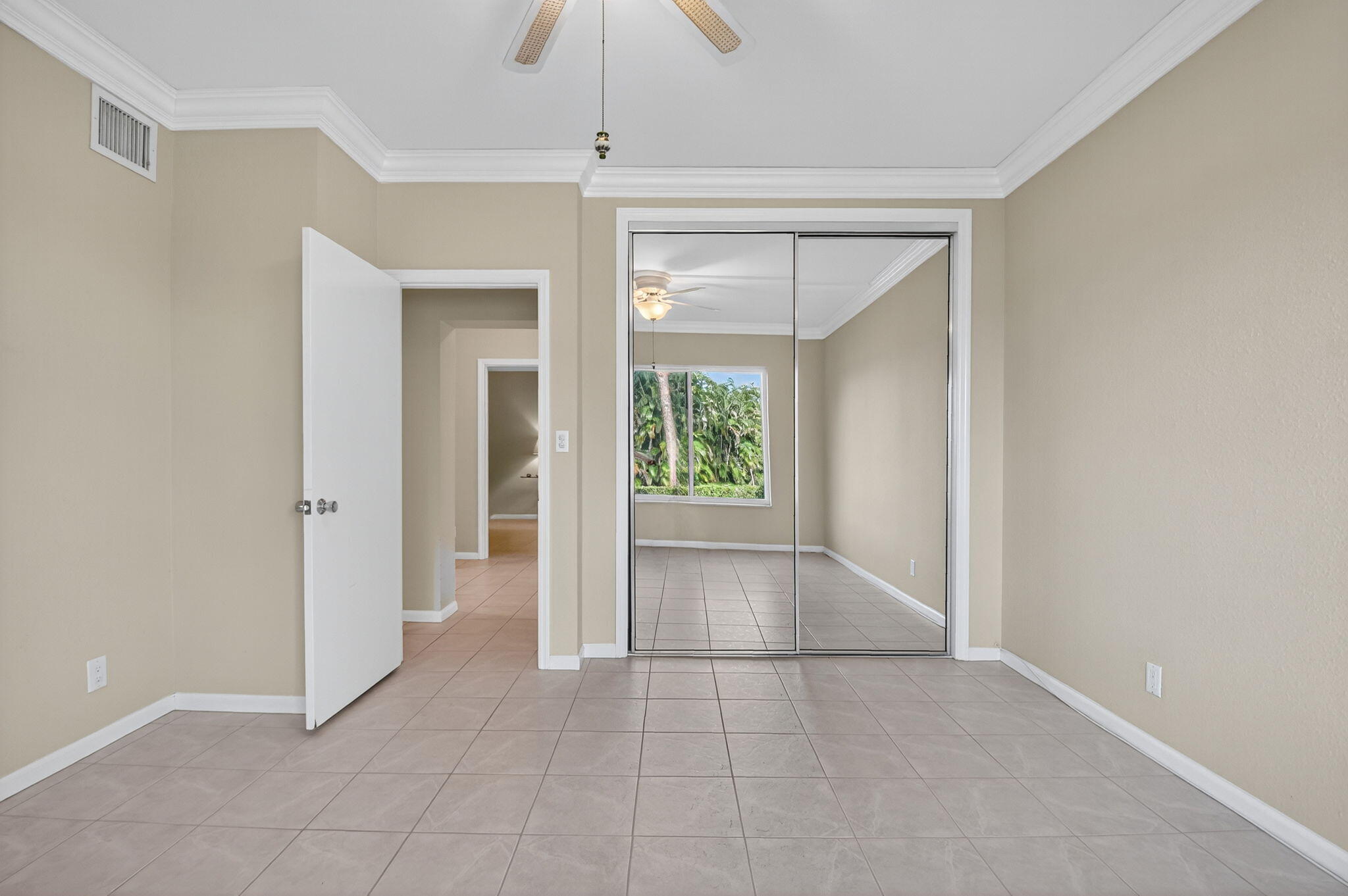 900 Greensward Lane, Unit 101G Delray Beach, FL 33445 - Photo 34 of 62 a view of an entryway with a window