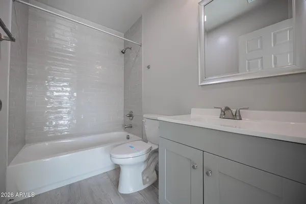 $1,295 | 2121 West Adams Street, Unit B201, Phoenix, AZ 85009