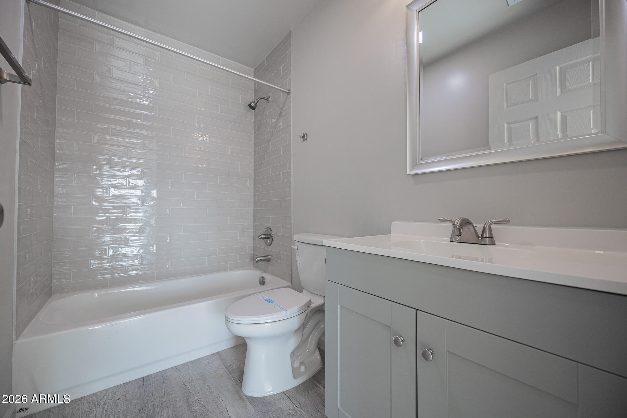 2121 West Adams Street, Unit B201 Phoenix, AZ 85009 - Photo 13 of 22 B33A2388