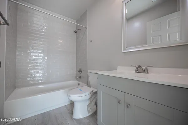 $1,195 | 2121 West Adams Street, Unit B201, Phoenix, AZ 85009