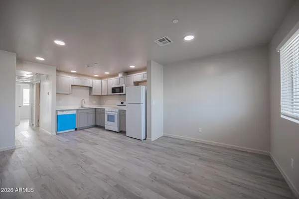 $1,295 | 2121 West Adams Street, Unit B201, Phoenix, AZ 85009