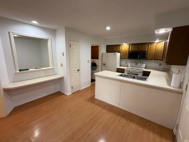 $230,000 | 3910 South Laurel Court, Bloomington, IN 47401