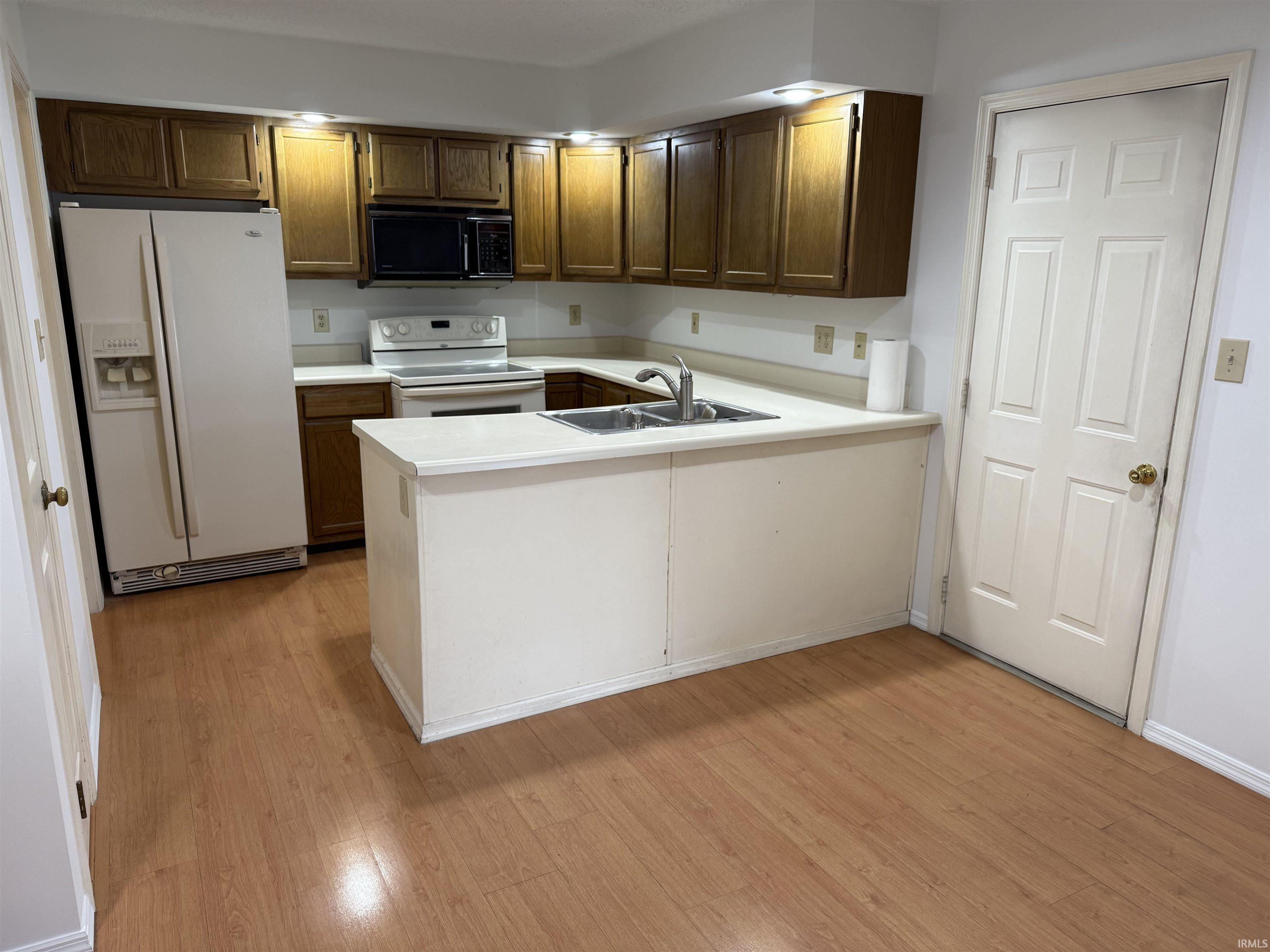 3910 South Laurel Court Bloomington, IN 47401 - Photo 4 of 18