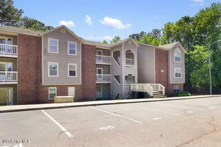 $1,100 | 663 Bartons Landing Place, Unit 14, Fayetteville, NC 28314