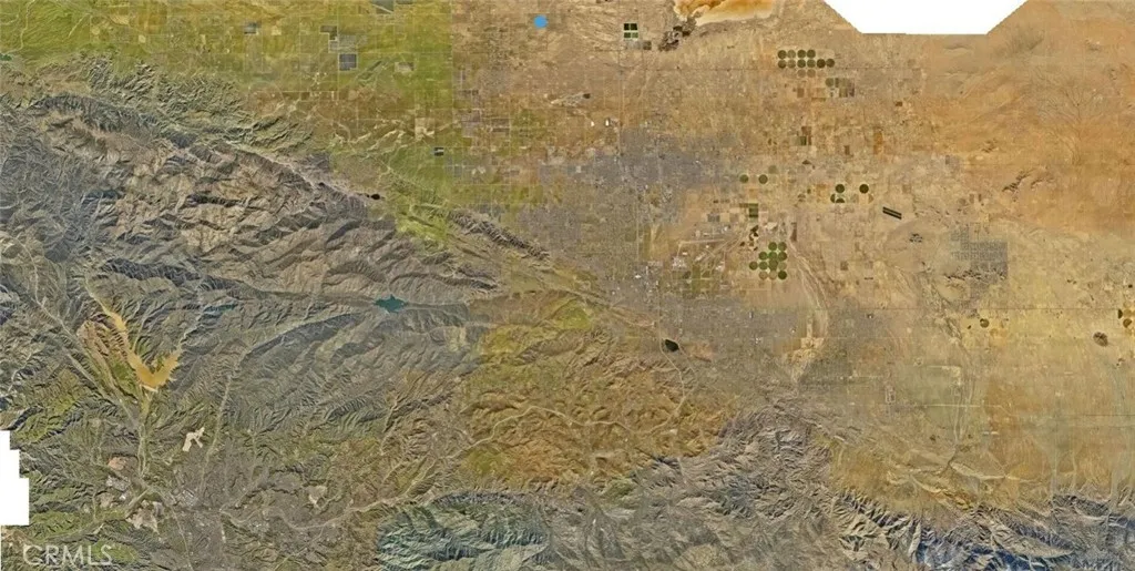 0 West Ave B8 Los Angeles, CA 90045 - Photo 9 of 12 a bathroom with a shower curtain