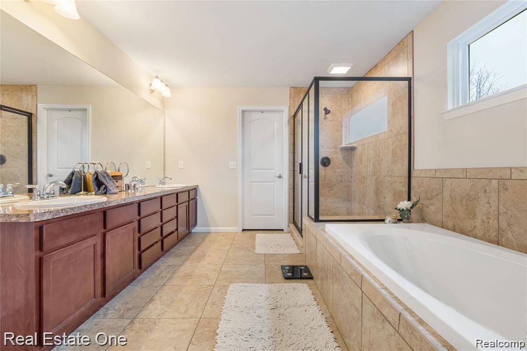 3763 Hogan Circle Rochester Hills, MI 48307 - Photo 26 of 38
