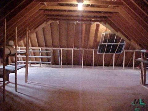 73881 Omo Road Armada, MI 48005 - Photo 7 of 9 20001155-6.JPG