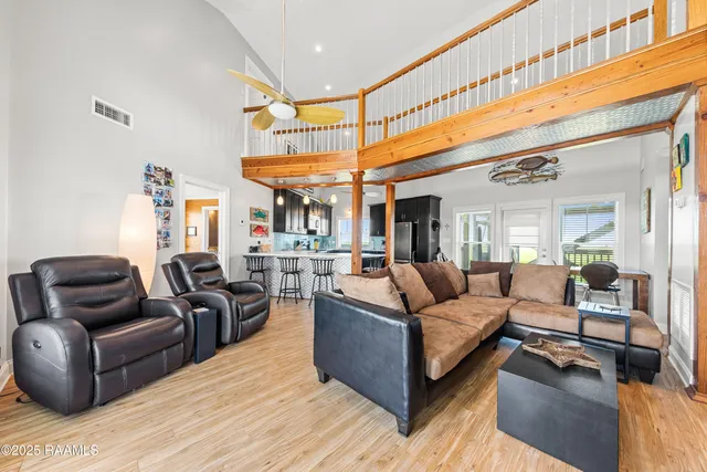 $555,000 | 127 Hammock Lane, Franklin, LA 70538