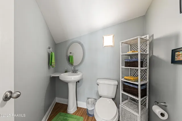 $555,000 | 127 Hammock Lane, Franklin, LA 70538