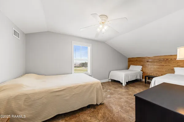 $555,000 | 127 Hammock Lane, Franklin, LA 70538