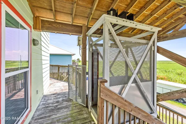 $555,000 | 127 Hammock Lane, Franklin, LA 70538