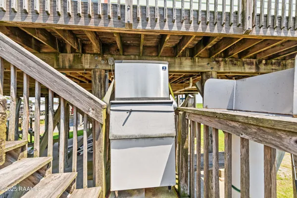 $555,000 | 127 Hammock Lane, Franklin, LA 70538