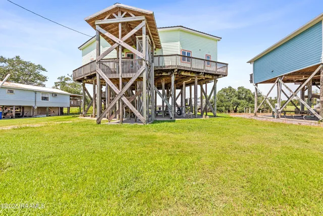 $555,000 | 127 Hammock Lane, Franklin, LA 70538