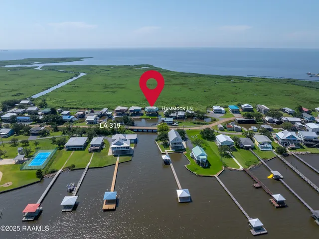 $555,000 | 127 Hammock Lane, Franklin, LA 70538