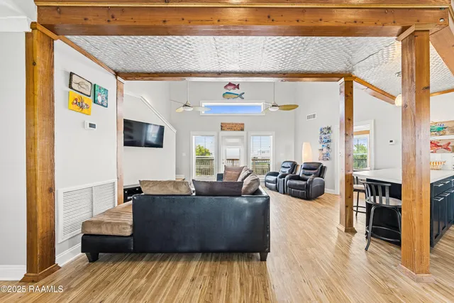 $555,000 | 127 Hammock Lane, Franklin, LA 70538