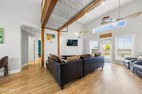 $555,000 | 127 Hammock Lane, Franklin, LA 70538