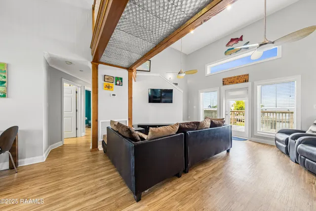 $555,000 | 127 Hammock Lane, Franklin, LA 70538