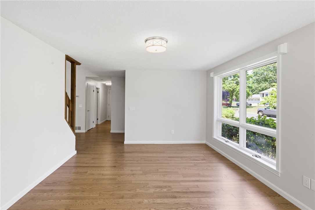 32 Briarwood Road Lincoln, RI 02865 - Photo 11 of 44